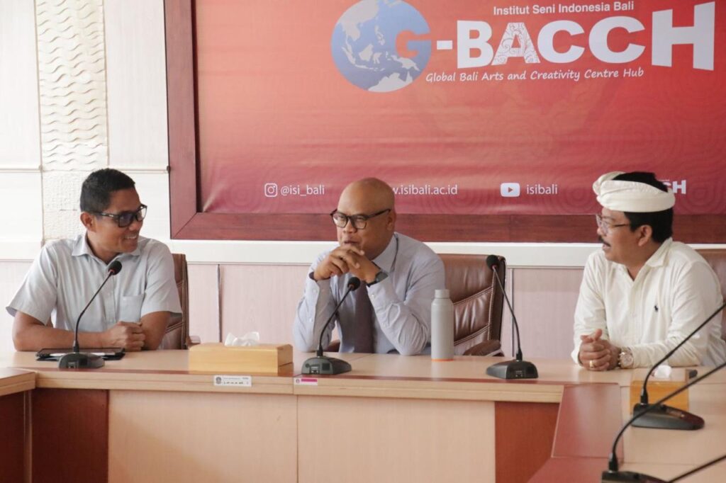 Diskusi terbuka Dirintelkam Polda Bali dengan Rektor ISI Bali